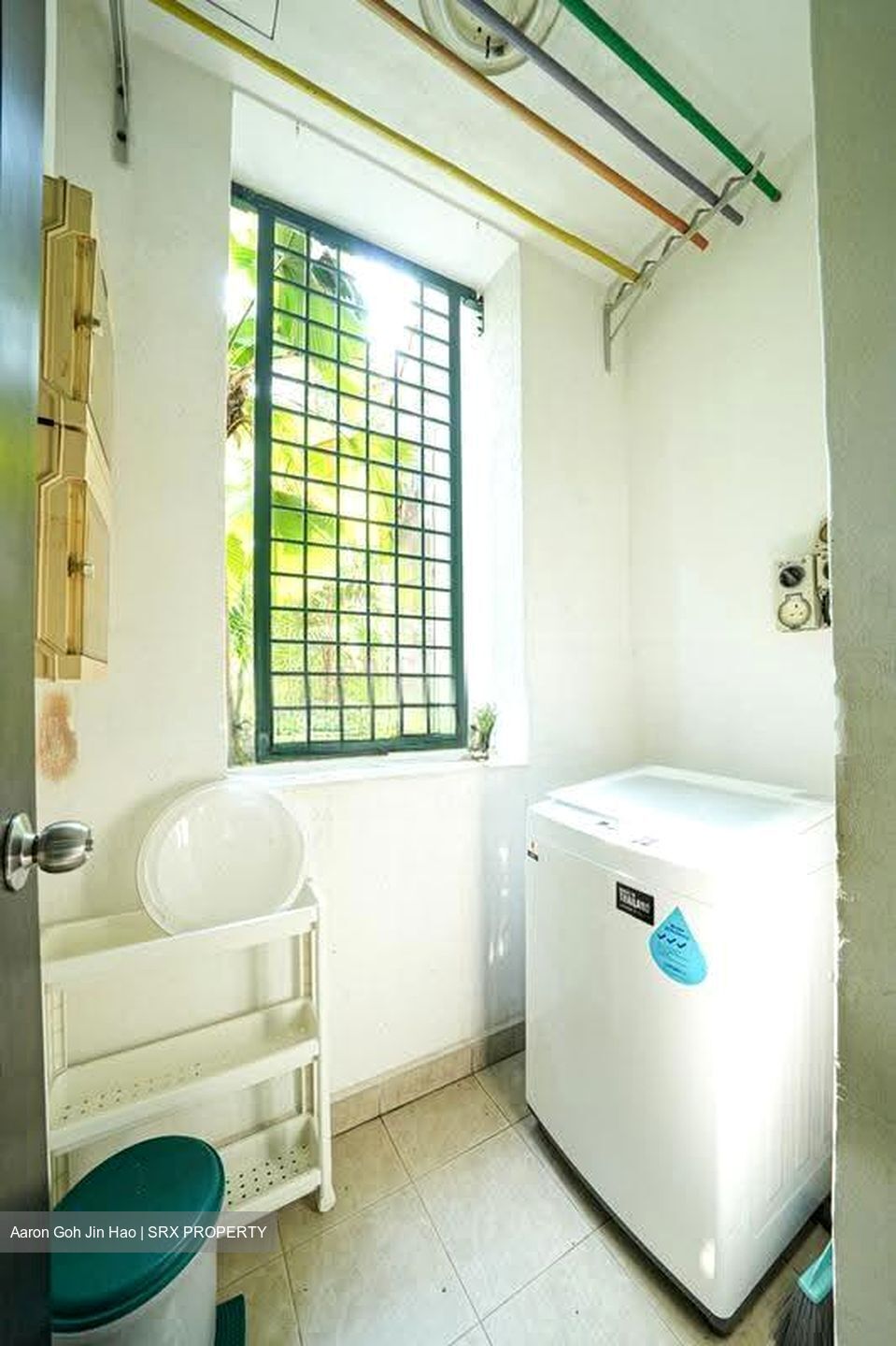 Landbay Condominium (D16), Condominium #613033721